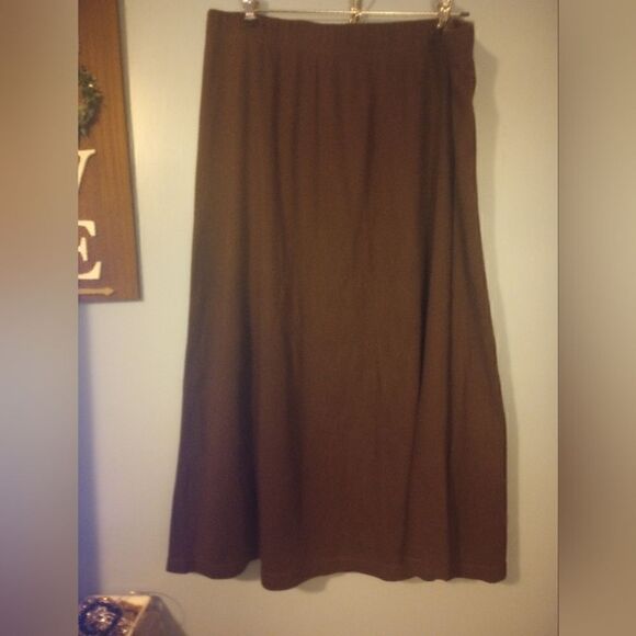 - Only Necessities A line mid length skirt with elastic waist - Picture 3 of 7